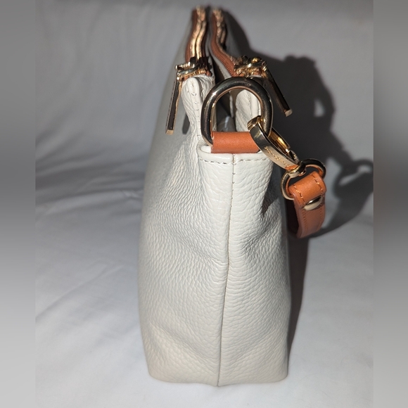 Valentina Cream Pebelled Leather Shoulder Bag with Tan Trim. - Picture 4 of 10